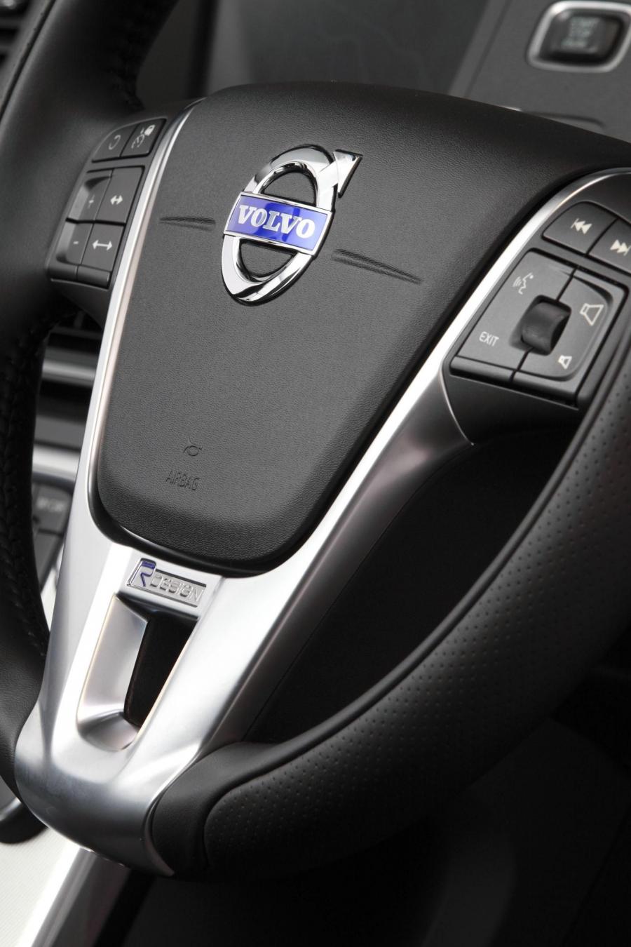  Volvo S60 Performance Project 2011 года  (фото 2 из 14)